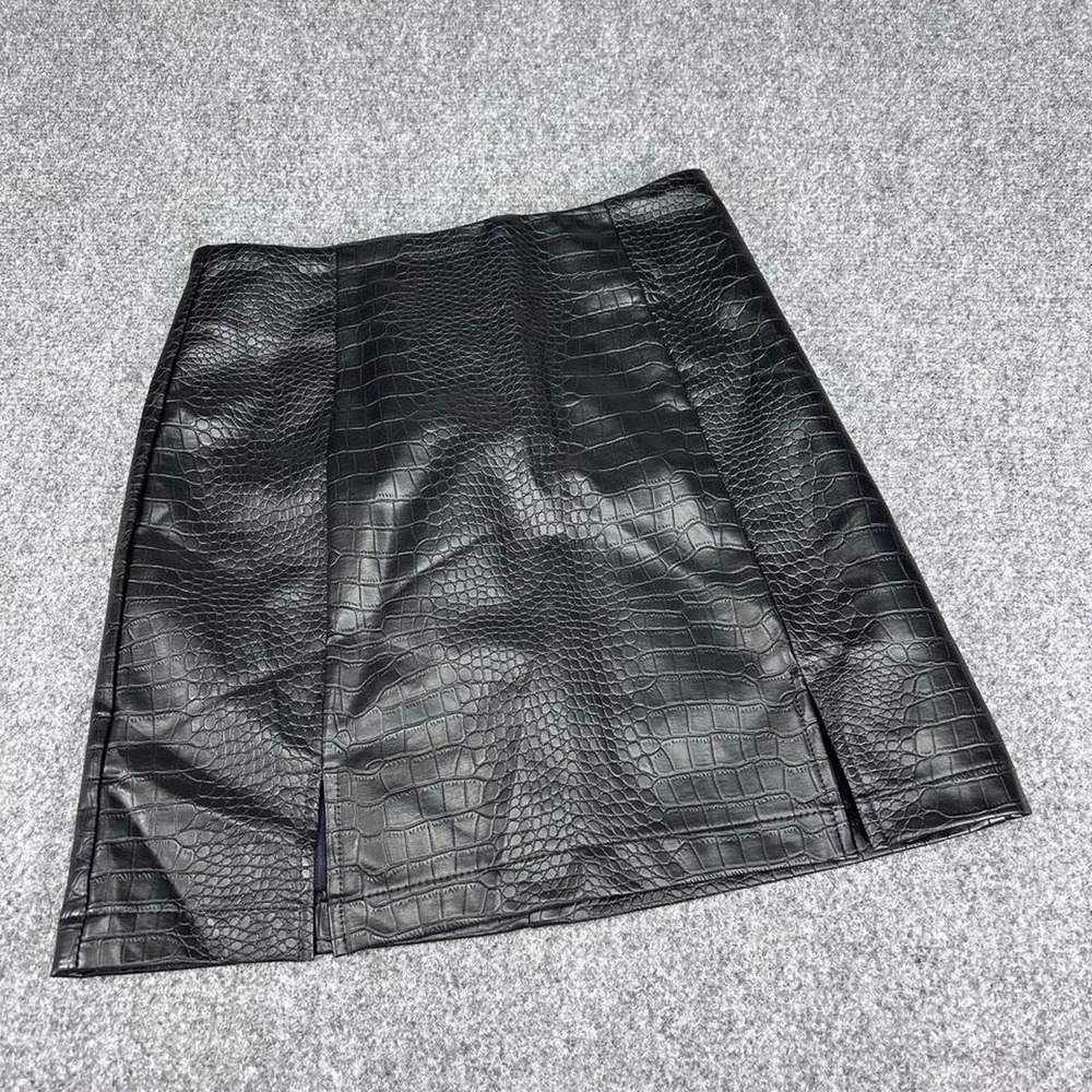 Mi Ami for Francesca's NWT black faux leather snake skin print skirt Size XS